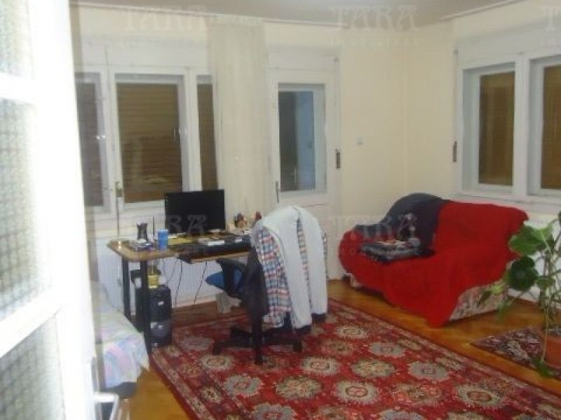 Apartament cu 3 camere, Andrei Muresanu